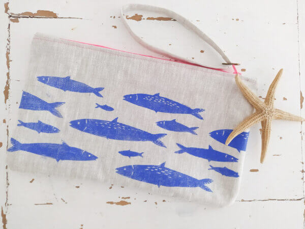 OUTREMER-WATERPROOF-BEACH-POUCH-MEDSEA-MAIN