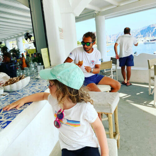 AEOLIAN-KIARA-BAR-BREAKFAST